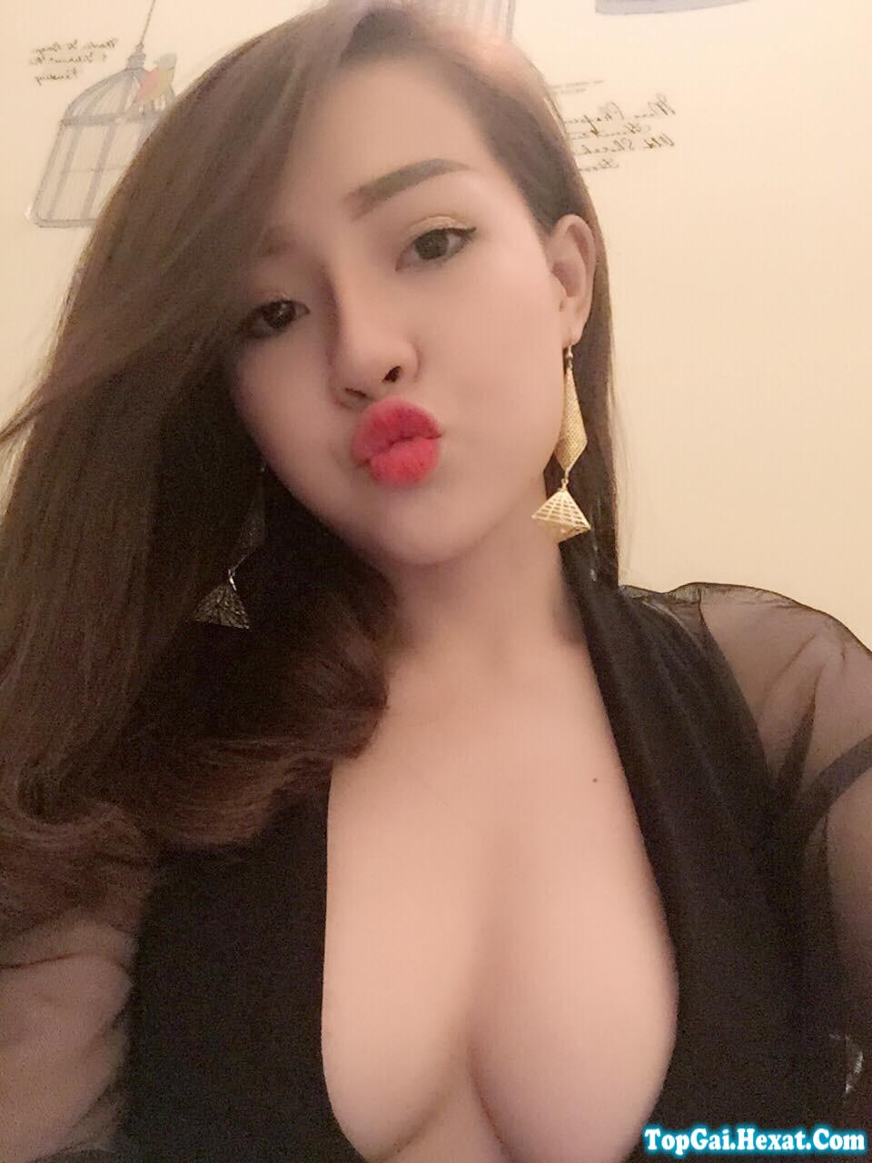 Facebook gái xinh Bình Định: Ngân Ngân Võ Võ thích khoe ngực